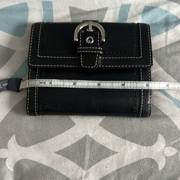 Coach - Picture 10 of 11